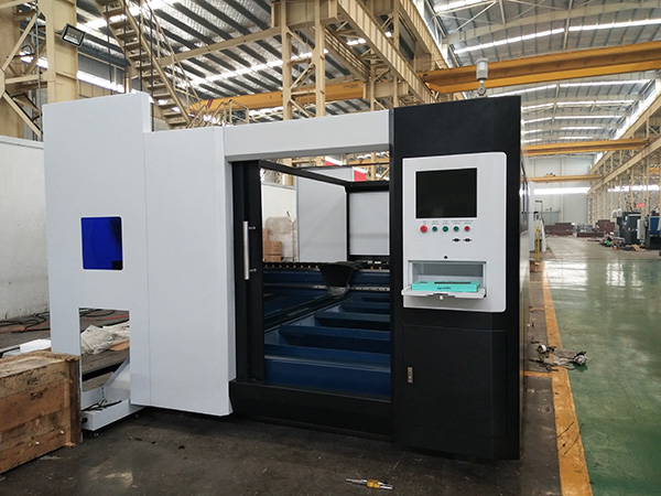 高精度3000x1500mm小型1000w 1500w光纤激光切割机价格